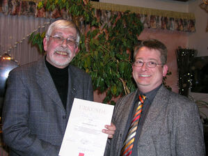 Für 40 Jahre Mitgliedschaft in der SPD wurde Hans Hekler (von links) durch Mirko Witkowski geehrt. Foto: Monika Rudolf