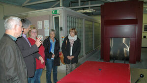 Mitglieder der Fraktion SPD/Buntspecht besichtigten das Schwenninger Krematorium. Foto: him