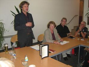 Frank Mentrup (v.l.) informierte aus erster Hand. Das Foto zeigt ihn mit Elke Ringl-Klank, Mirko Witkowski, Werner Klank